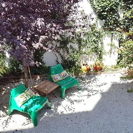 Apartmán With Private Garden - Location *
