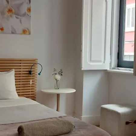 With Private Garden - Location